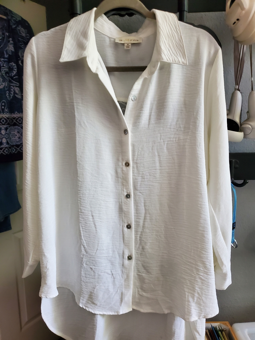 The Line of Style Off White Button-Down Textured Blouse